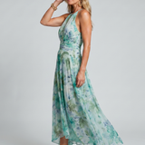 Portia | Robe midi à col halter plissé et motif floral doux